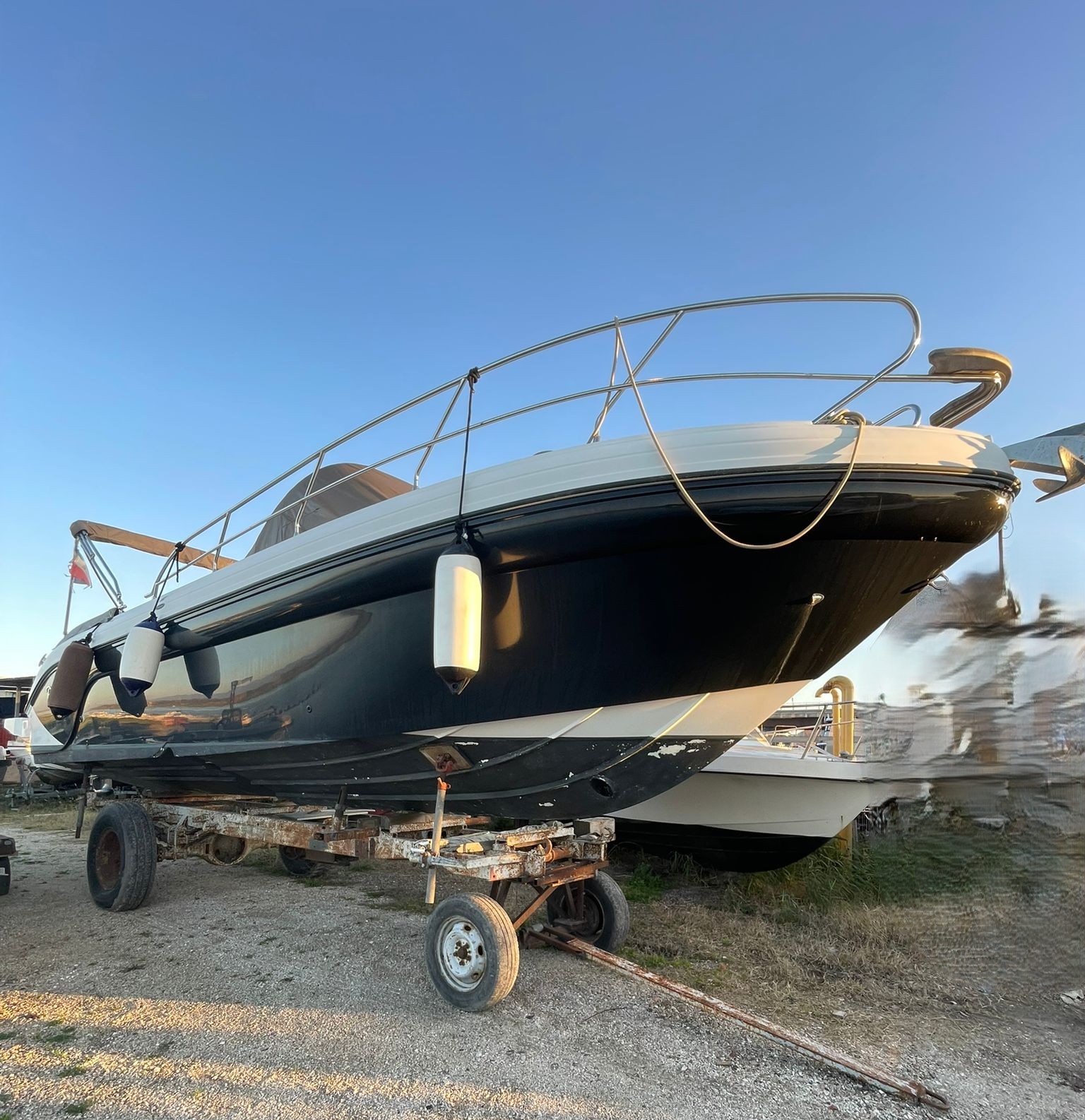 RANIERI SHADOW WA 30 + 2x300HP MERCURY (2009)<br><a href=dettaglio.aspx?Id=389 >VAI ALLA SCHEDA</a>